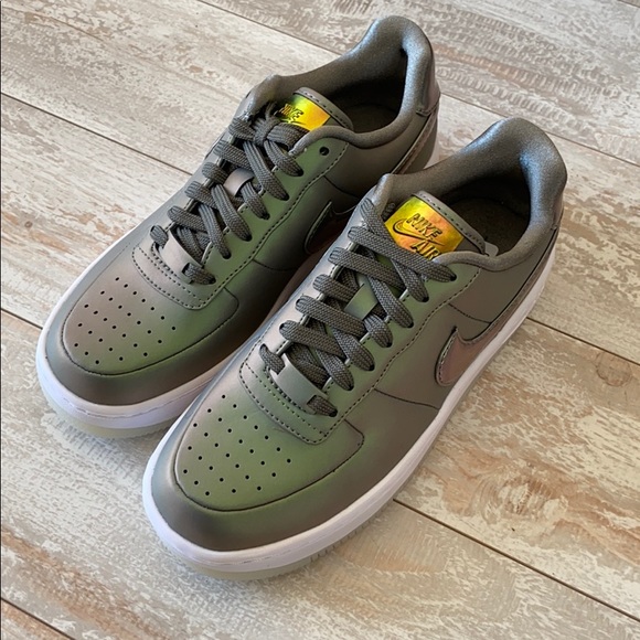 NWT Nike Air Force 1 Upster LX - Picture 9 of 10